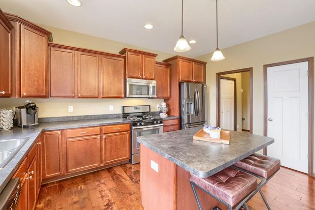 1232 Vernon Drive, Carver, MN 55315