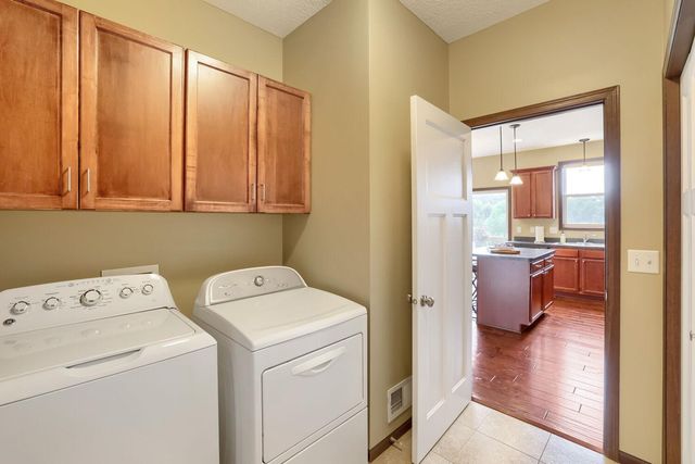 1232 Vernon Drive, Carver, MN 55315