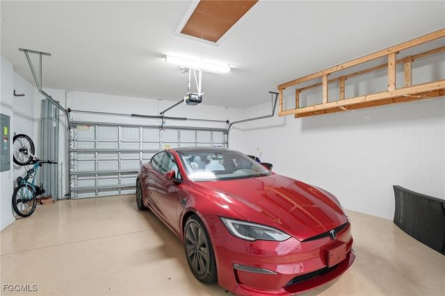 8290 Venetian Pointe DR, Fort Myers, FL 33908