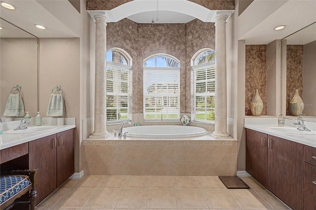 13301 THOROUGHBRED DRIVE, Dade City, FL 33525