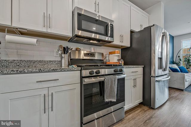 6204 EDITORS PARK DR, Hyattsville, MD 20782