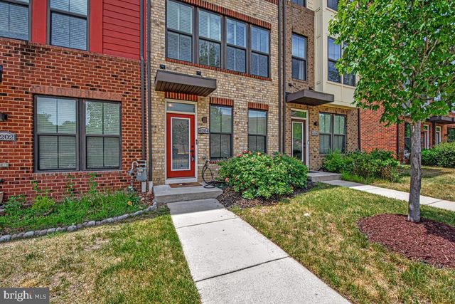 6204 EDITORS PARK DR, Hyattsville, MD 20782