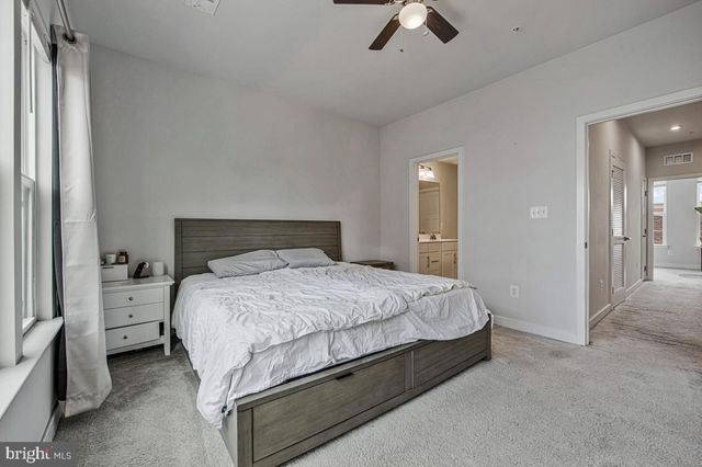 6204 EDITORS PARK DR, Hyattsville, MD 20782