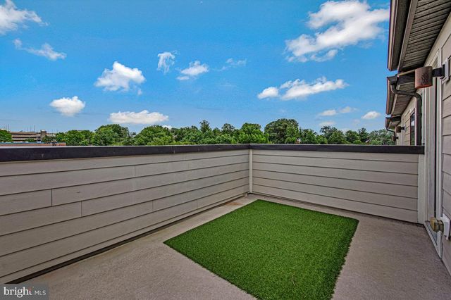 6204 EDITORS PARK DR, Hyattsville, MD 20782