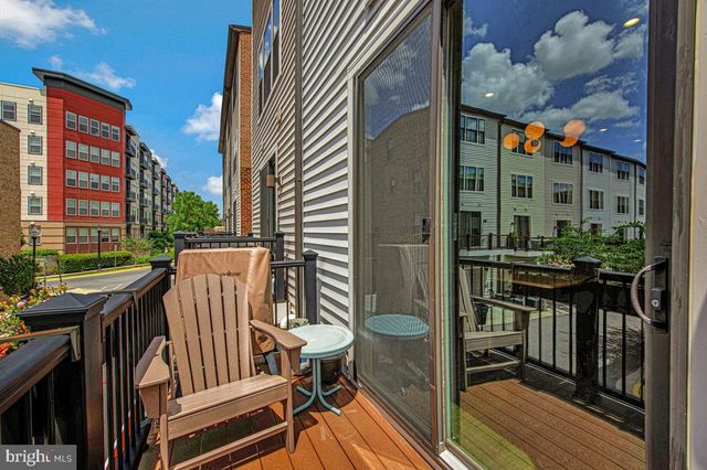 6204 EDITORS PARK DR, Hyattsville, MD 20782