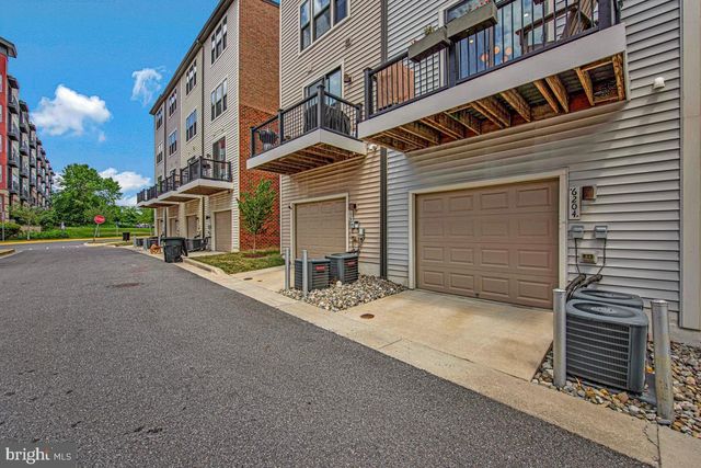 6204 EDITORS PARK DR, Hyattsville, MD 20782