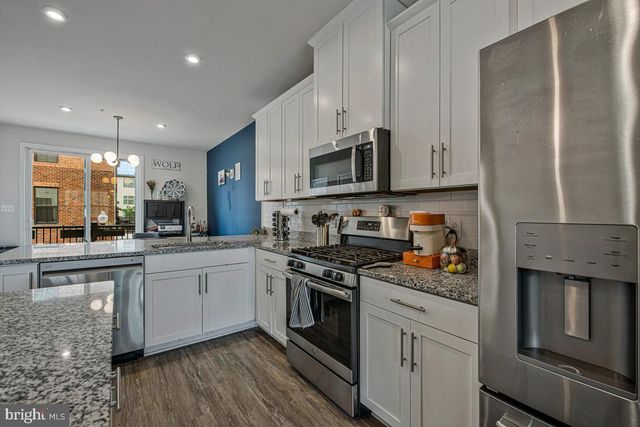 6204 EDITORS PARK DR, Hyattsville, MD 20782