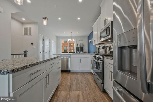 6204 EDITORS PARK DR, Hyattsville, MD 20782