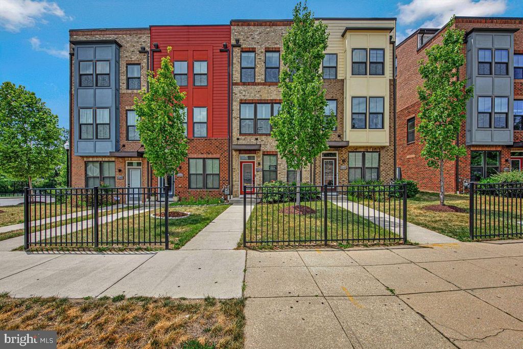 6204 EDITORS PARK DR, Hyattsville, MD 20782