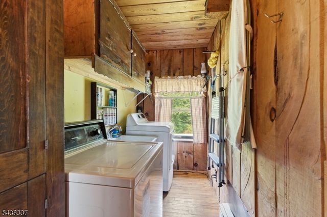 1 Maple Dr, Vernon Twp., NJ 07461