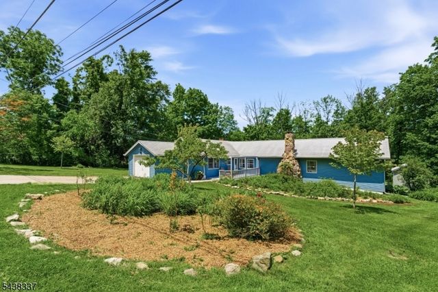 1 Maple Dr, Vernon Twp., NJ 07461