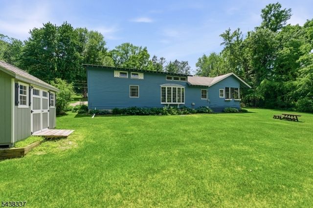 1 Maple Dr, Vernon Twp., NJ 07461
