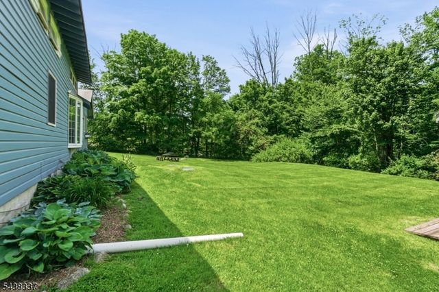 1 Maple Dr, Vernon Twp., NJ 07461