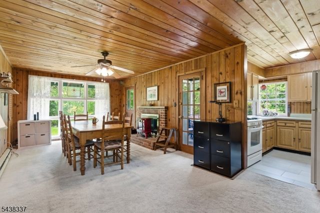 1 Maple Dr, Vernon Twp., NJ 07461