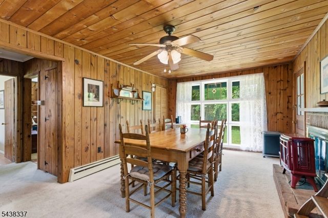 1 Maple Dr, Vernon Twp., NJ 07461