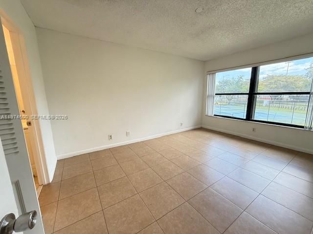 207 Lake Pointe Dr 201, Oakland Park, FL 33309