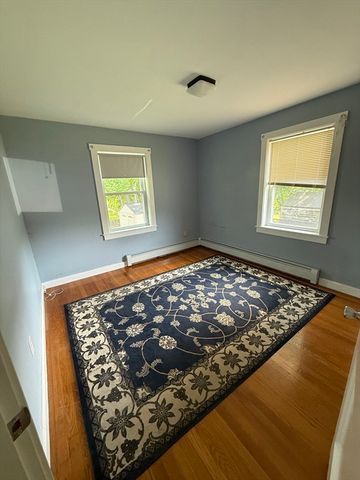 10 Vandette Ave, Dracut, MA 01826