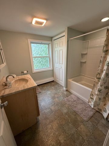 10 Vandette Ave, Dracut, MA 01826