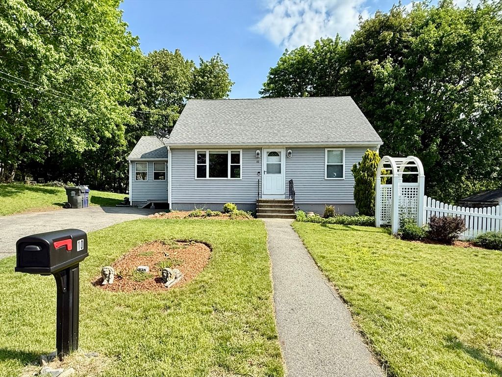 10 Vandette Ave, Dracut, MA 01826