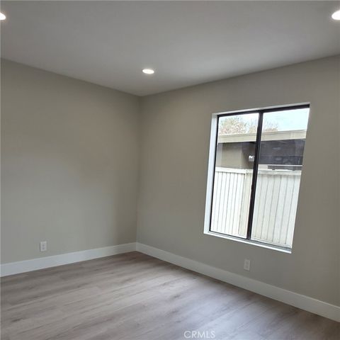 93 Streamwood, Irvine, CA 92620