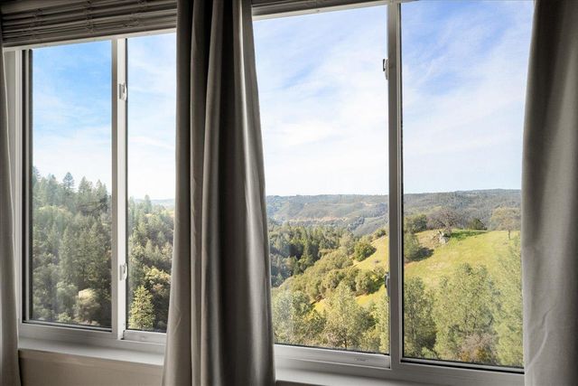 1869 Wild Cat Ct, Cool, CA 95614