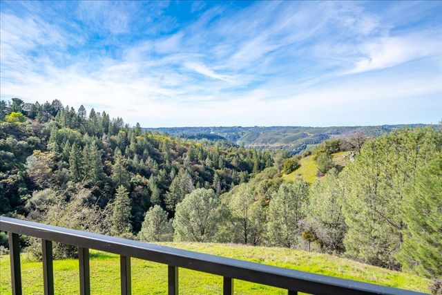 1869 Wild Cat Ct, Cool, CA 95614