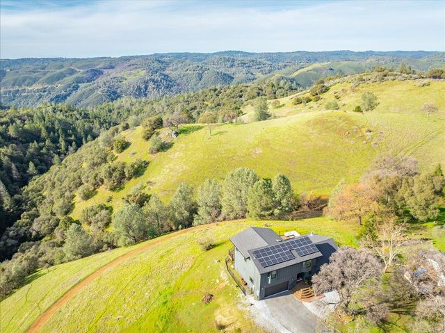 1869 Wild Cat Ct, Cool, CA 95614