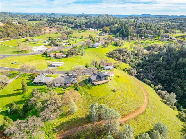 1869 Wild Cat Ct, Cool, CA 95614