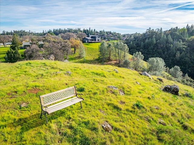 1869 Wild Cat Ct, Cool, CA 95614