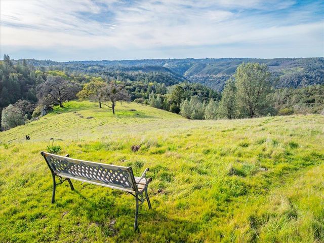 1869 Wild Cat Ct, Cool, CA 95614