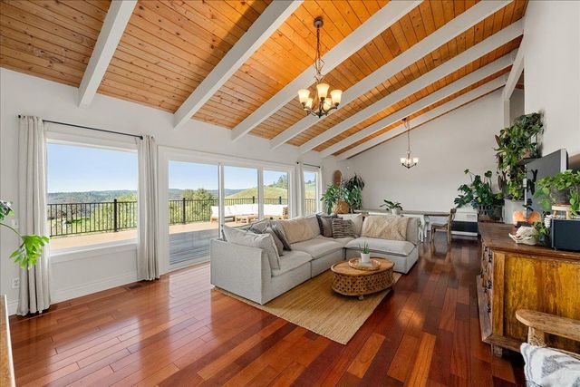 1869 Wild Cat Ct, Cool, CA 95614