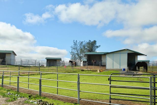 1869 Wild Cat Ct, Cool, CA 95614