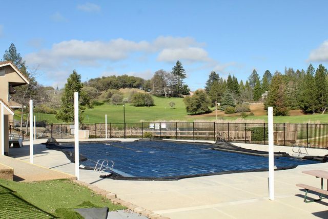 1869 Wild Cat Ct, Cool, CA 95614