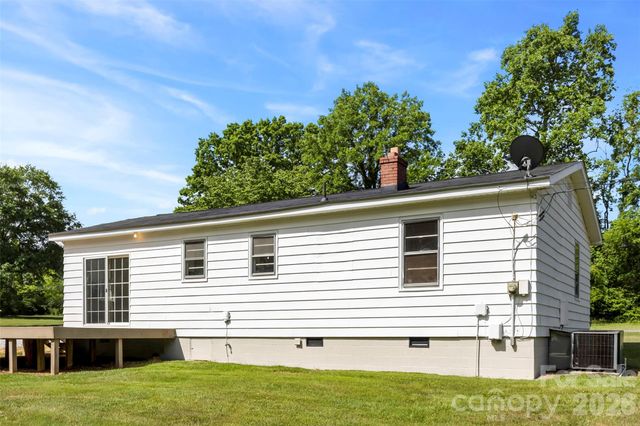 301 Gittens Street, Lowell, NC 28098