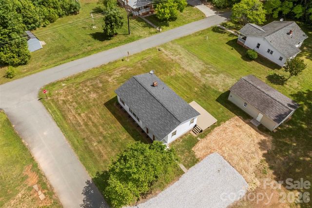 301 Gittens Street, Lowell, NC 28098