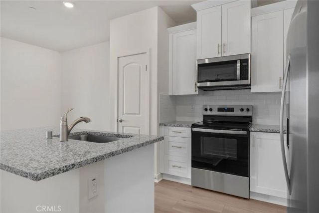 14792 Desert Lily Court, Apple Valley, CA 92307