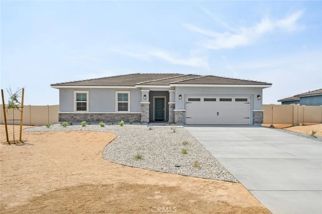 14792 Desert Lily Court, Apple Valley, CA 92307