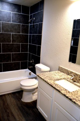 2216 Sayle Street, Greenville, TX 75401