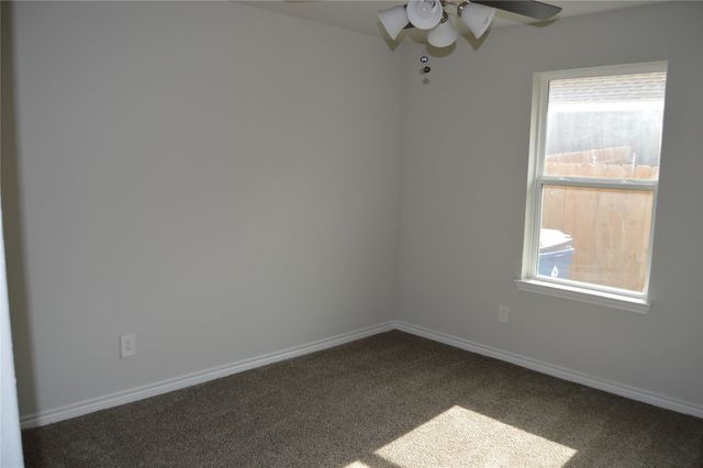 2216 Sayle Street, Greenville, TX 75401