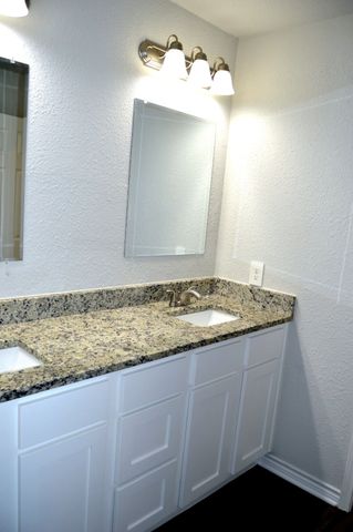 2216 Sayle Street, Greenville, TX 75401