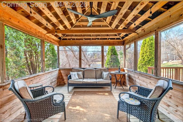 5822 Raven Road, Bloomfield Hills, MI 48301