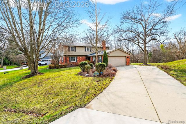 5822 Raven Road, Bloomfield Hills, MI 48301