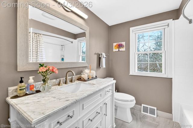 5822 Raven Road, Bloomfield Hills, MI 48301