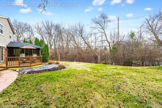 5822 Raven Road, Bloomfield Hills, MI 48301