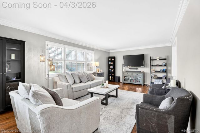 5822 Raven Road, Bloomfield Hills, MI 48301