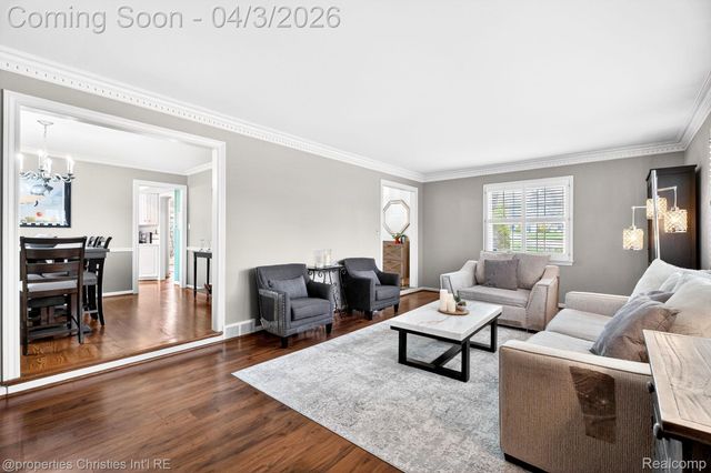 5822 Raven Road, Bloomfield Hills, MI 48301