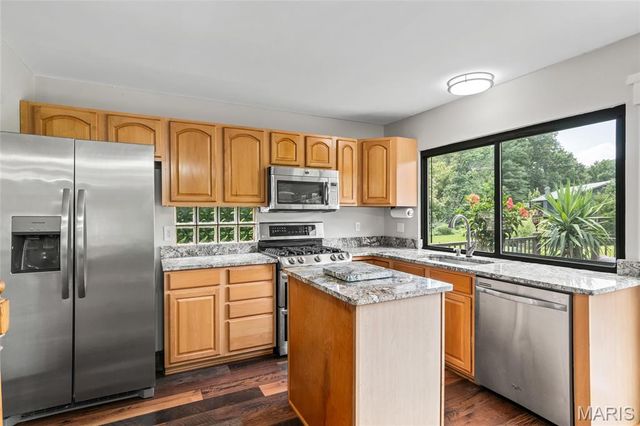 2105 Butterfield Court, Maryland Heights, MO 63043