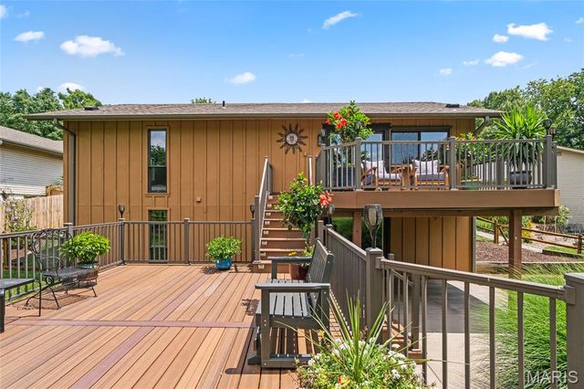 2105 Butterfield Court, Maryland Heights, MO 63043