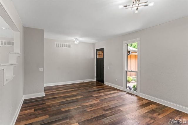 2105 Butterfield Court, Maryland Heights, MO 63043