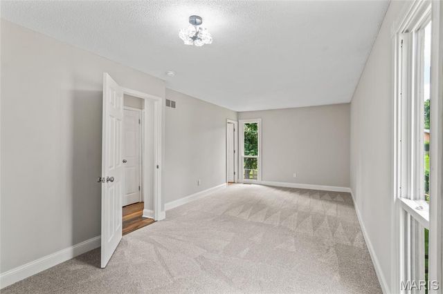 2105 Butterfield Court, Maryland Heights, MO 63043